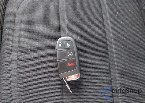 2022 Jeep Renegade Latitude 4X4 from USA, damaged, VIN ZACNJDB18NPN46625